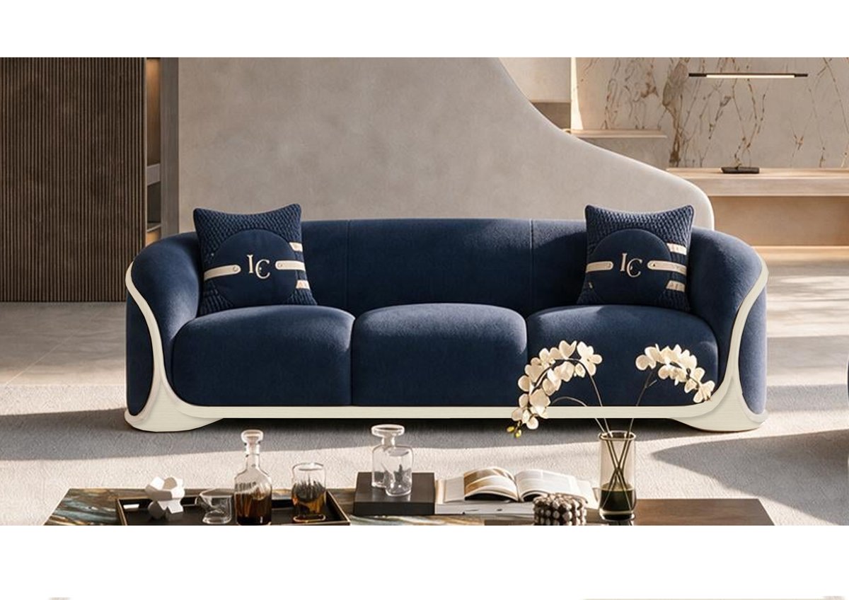 Three-seat sofa · R3001 — Collection interior