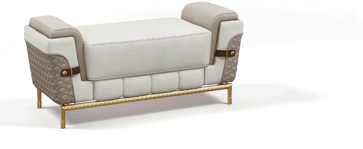 Bench · R8631 — Studio photograph