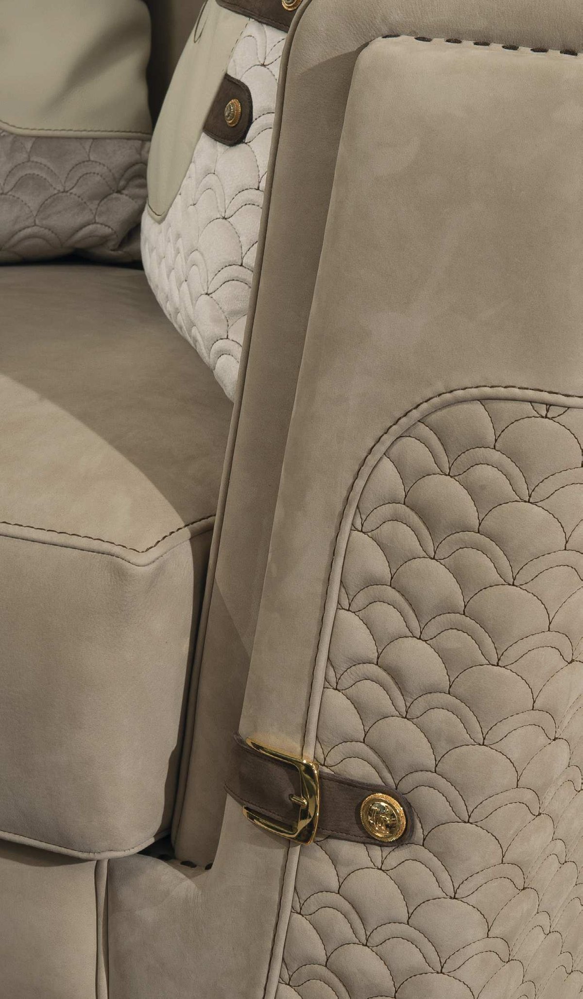 Sofa · R8613 — Detail