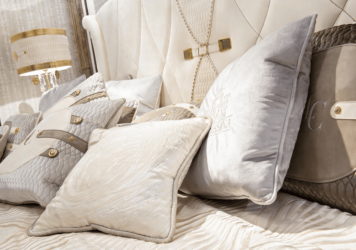 Bed · R8501 — Detail
