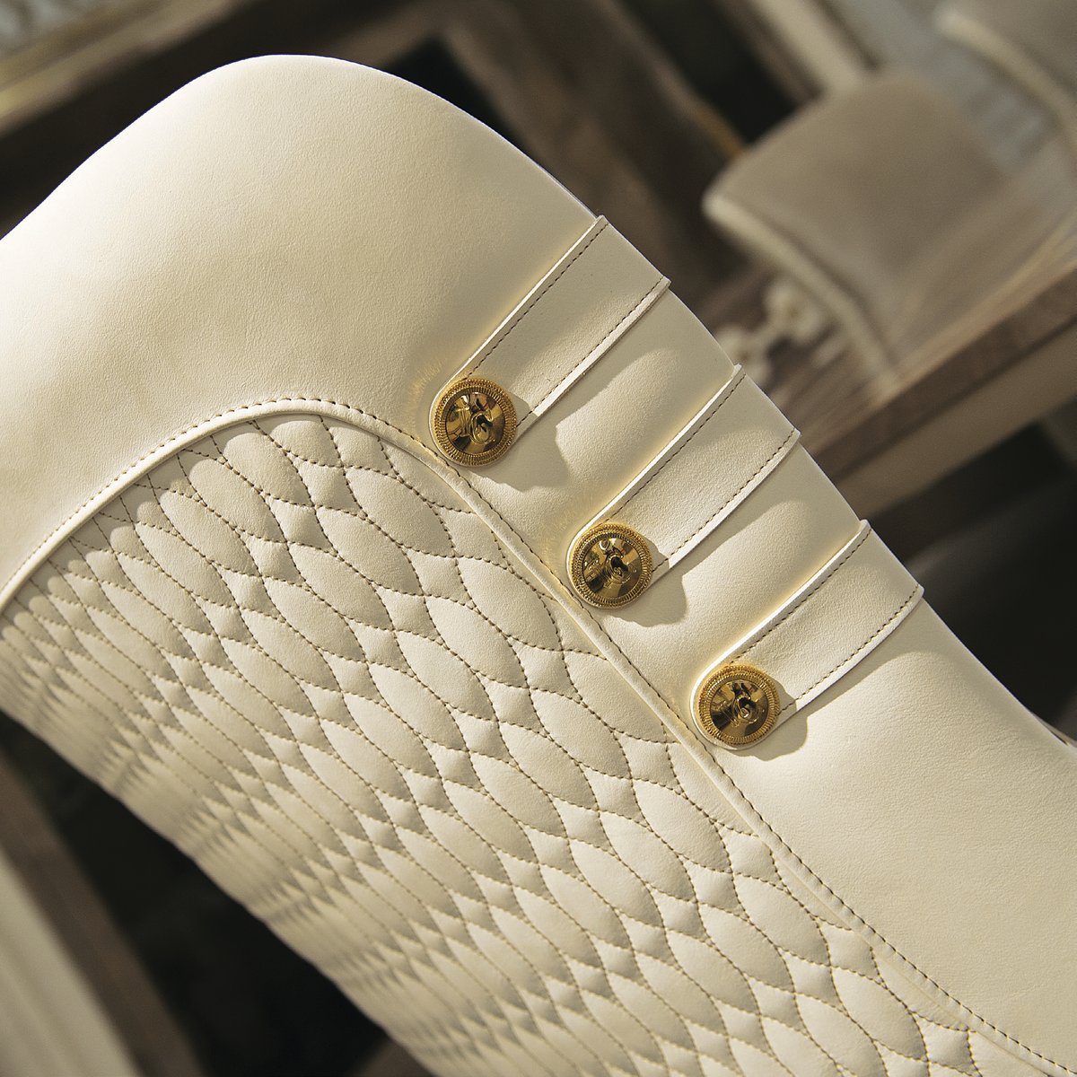 Chair · R8513 — Detail