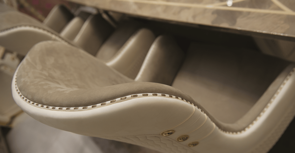 Chair · R8513 — Detail